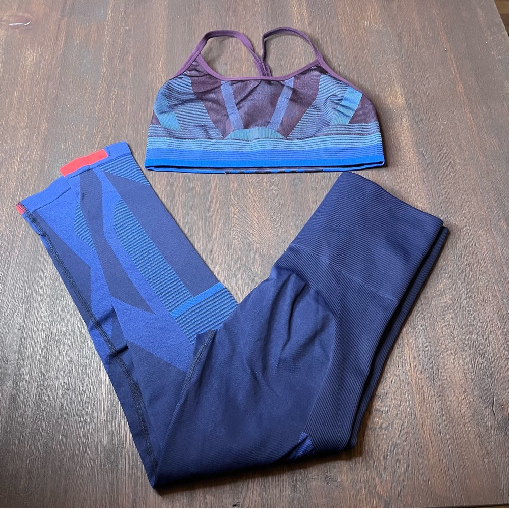 LNDR navy sculpting leggings  - M/L 
& LNDR Lunar Sports Bra in BLACKBERRY - M/L